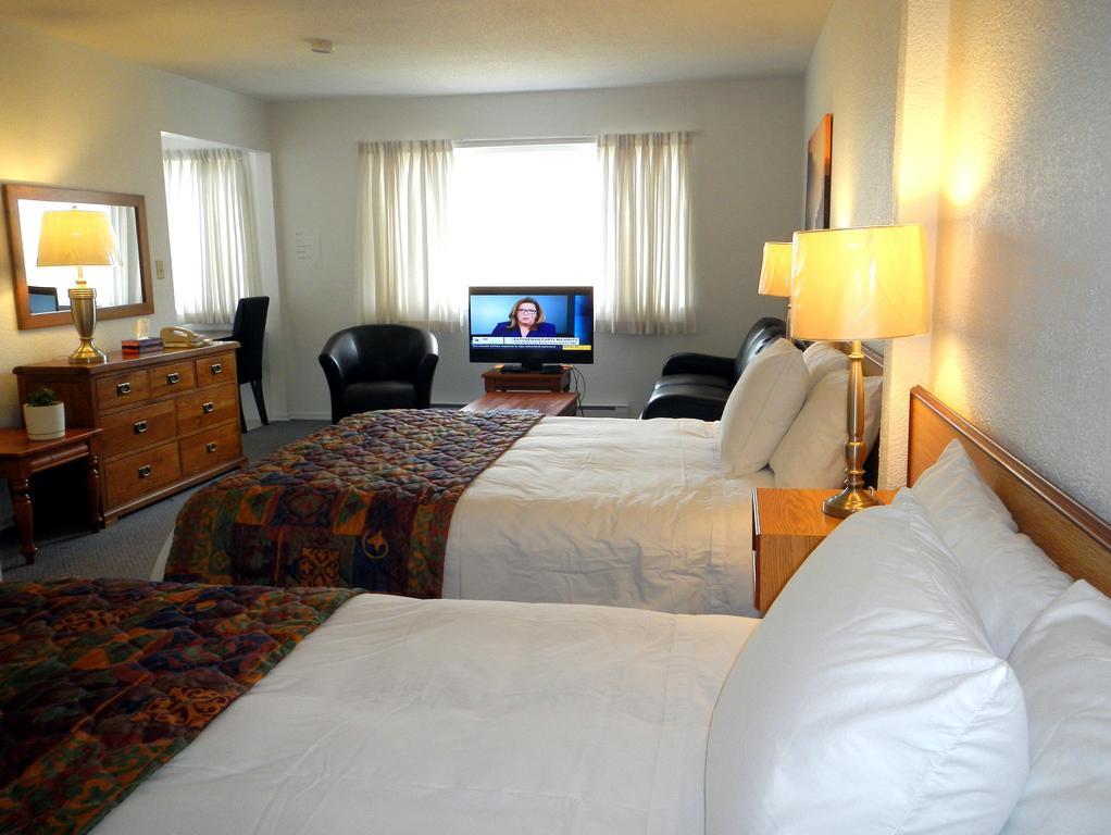 Mayfair Motel Виктория Екстериор снимка