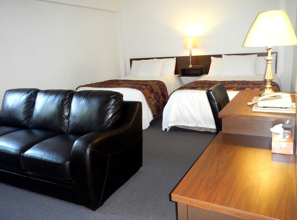 Mayfair Motel Виктория Екстериор снимка