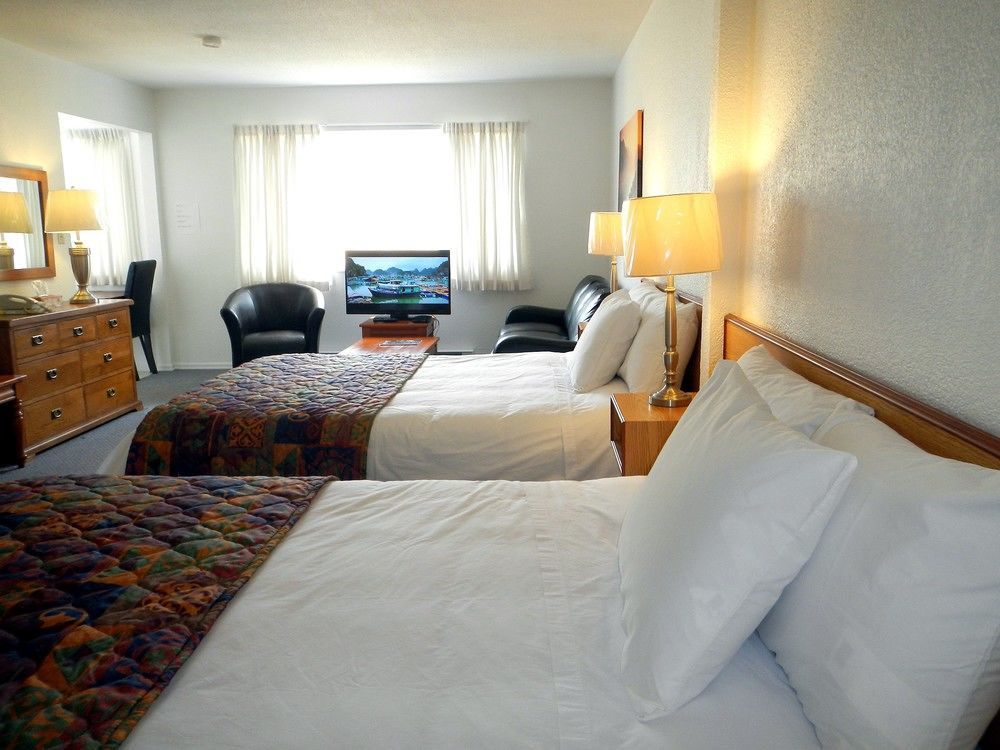 Mayfair Motel Виктория Екстериор снимка