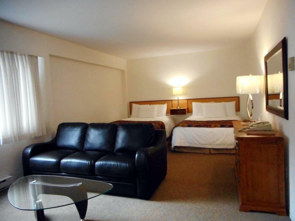 Mayfair Motel Виктория Екстериор снимка
